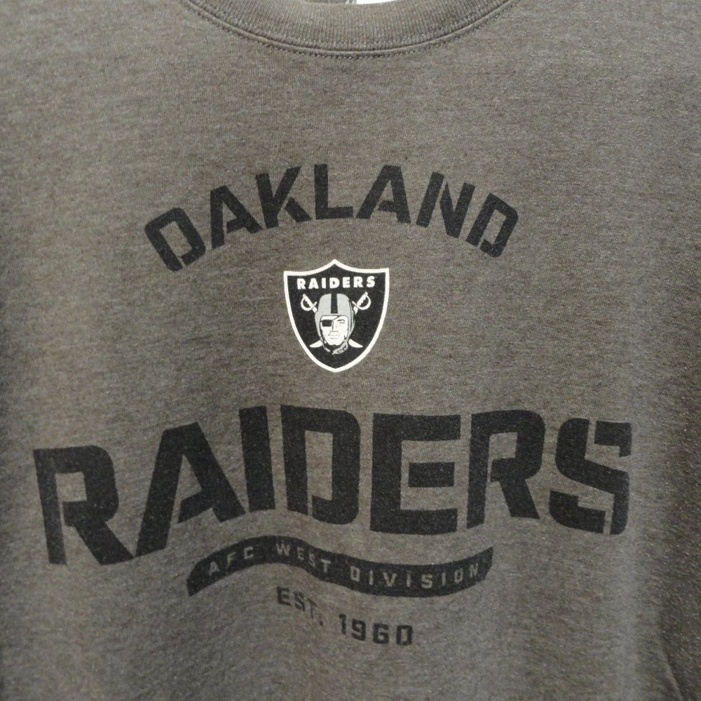 Oakland Raiders Football Est 1960 Nike Long sleeve T~NFL fan~Raiders… - Picture 2 of 5